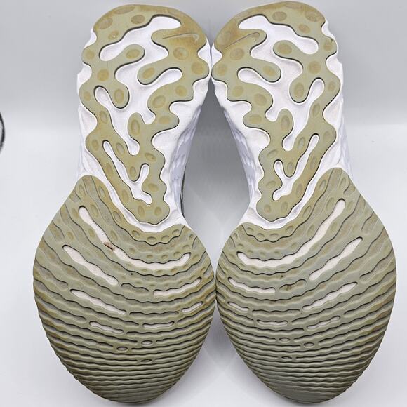 Nike Infinity Run React Flyknit 2 White Metallic Silver Womens 7.5 Sneakers - Picture 6 of 7